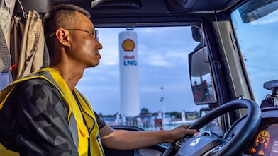 Behind the rise of LNG trucks in China