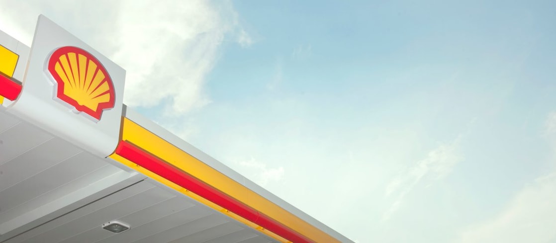 Shell pecten logo on refueling station. Canopy at Shell retail site, North Carolina, USA, 2010