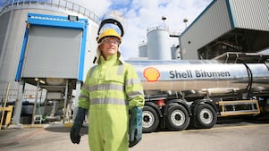 Truck driver with Shell bitumen tank