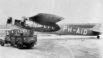 Image of Old plane