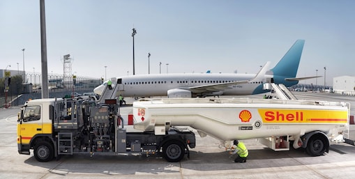 Airoplane refuelling