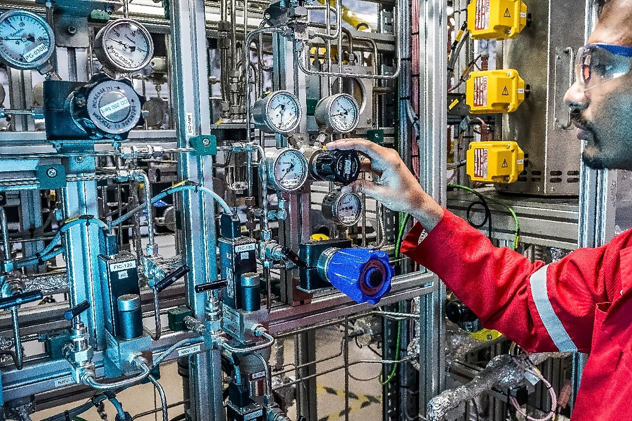 Shell scientist observes pressure dials Bangalore