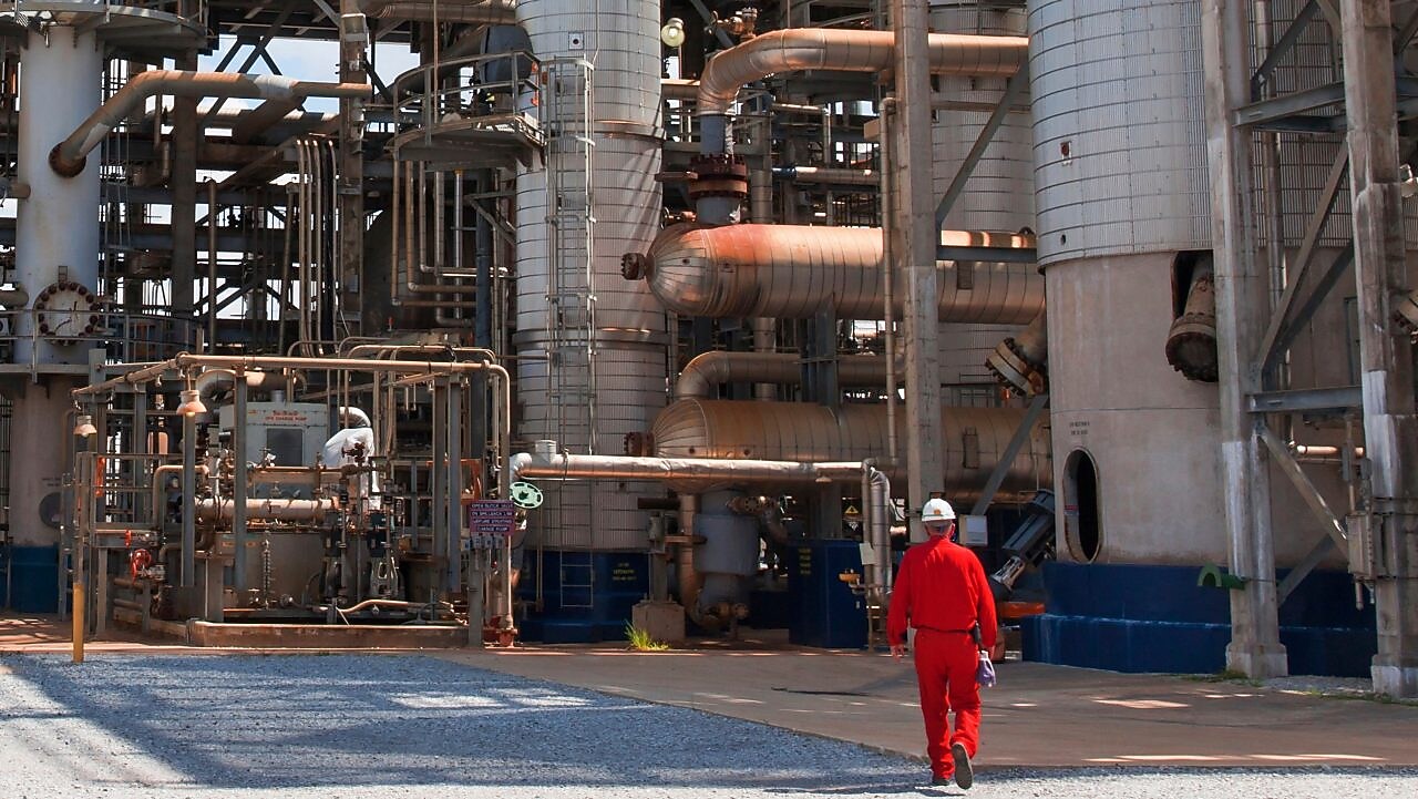 Naphtha Catalysts Shell Catalysts & Technologies Shell Global