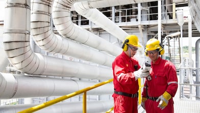 Construction of tail gas treating plant