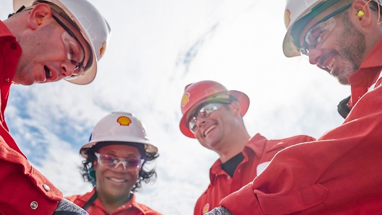 Base Oil Dewaxing Shell Catalysts & Technologies Shell Global