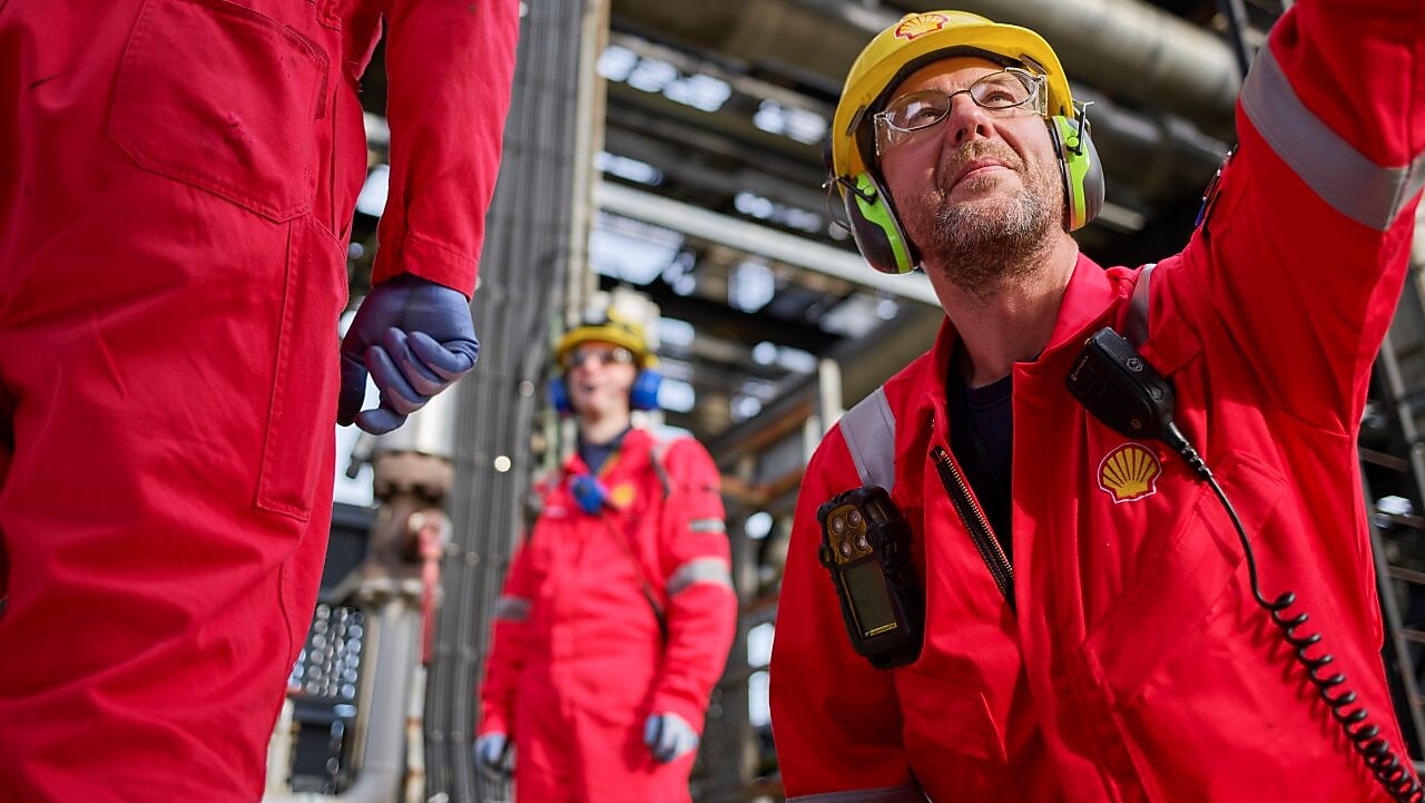 Hydroprocessing Reactor Internals and Service