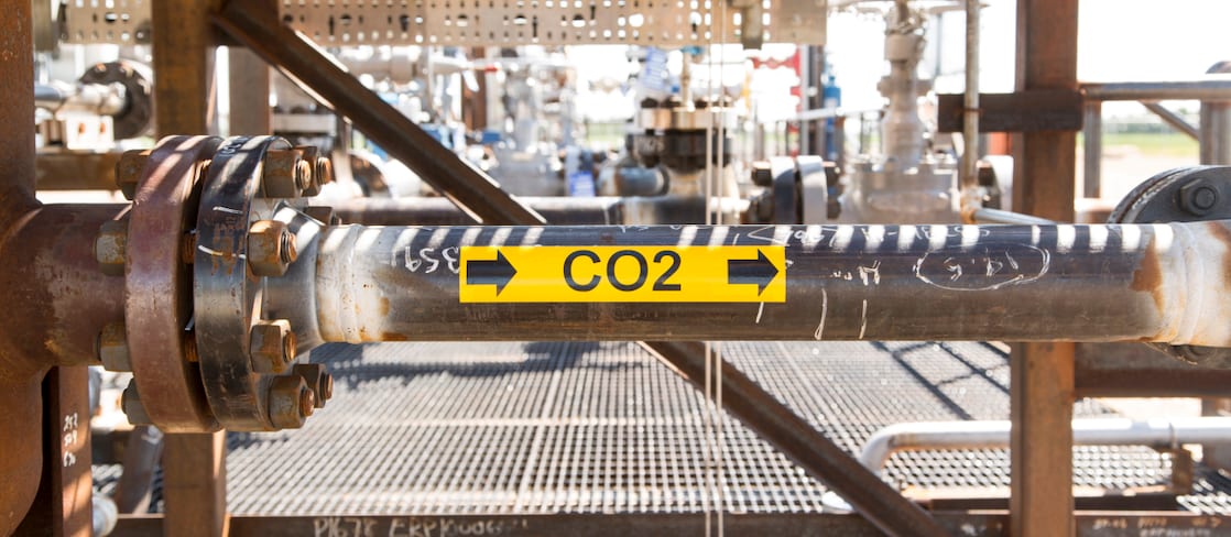 Pipeline at a CO2 injection well