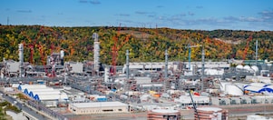 Pipeline at a CO2 injection well