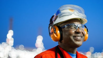 Shell employees discussing with each other