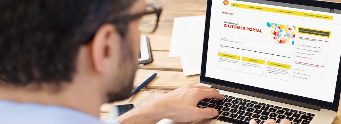 Customer visiting Shell Chemicals Customer portal on laptop