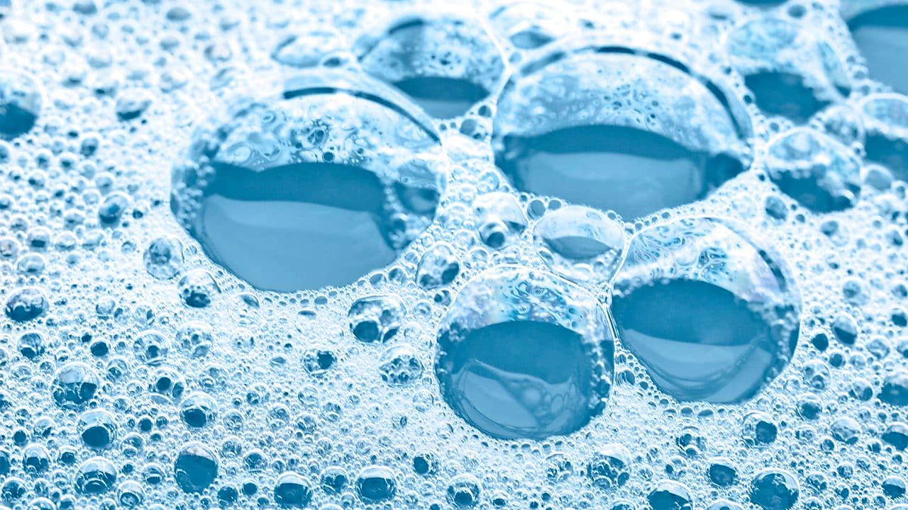 chemicals-ethylene-glycols-close-up-of-some-bubbles