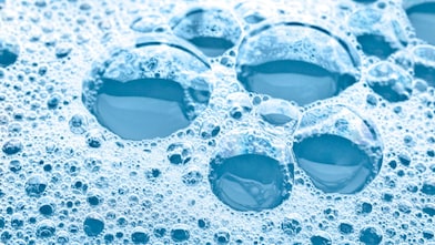 chemicals-ethylene-glycols-close-up-of-some-bubbles