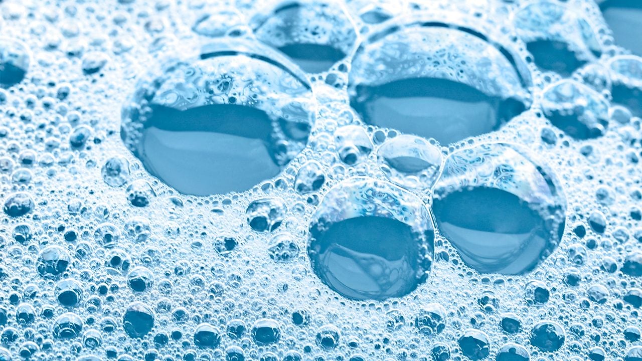 chemicals-ethylene-glycols-close-up-of-some-bubbles