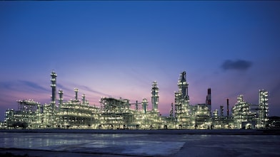 Gas processing plant