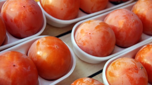 Fruits are placed in plate