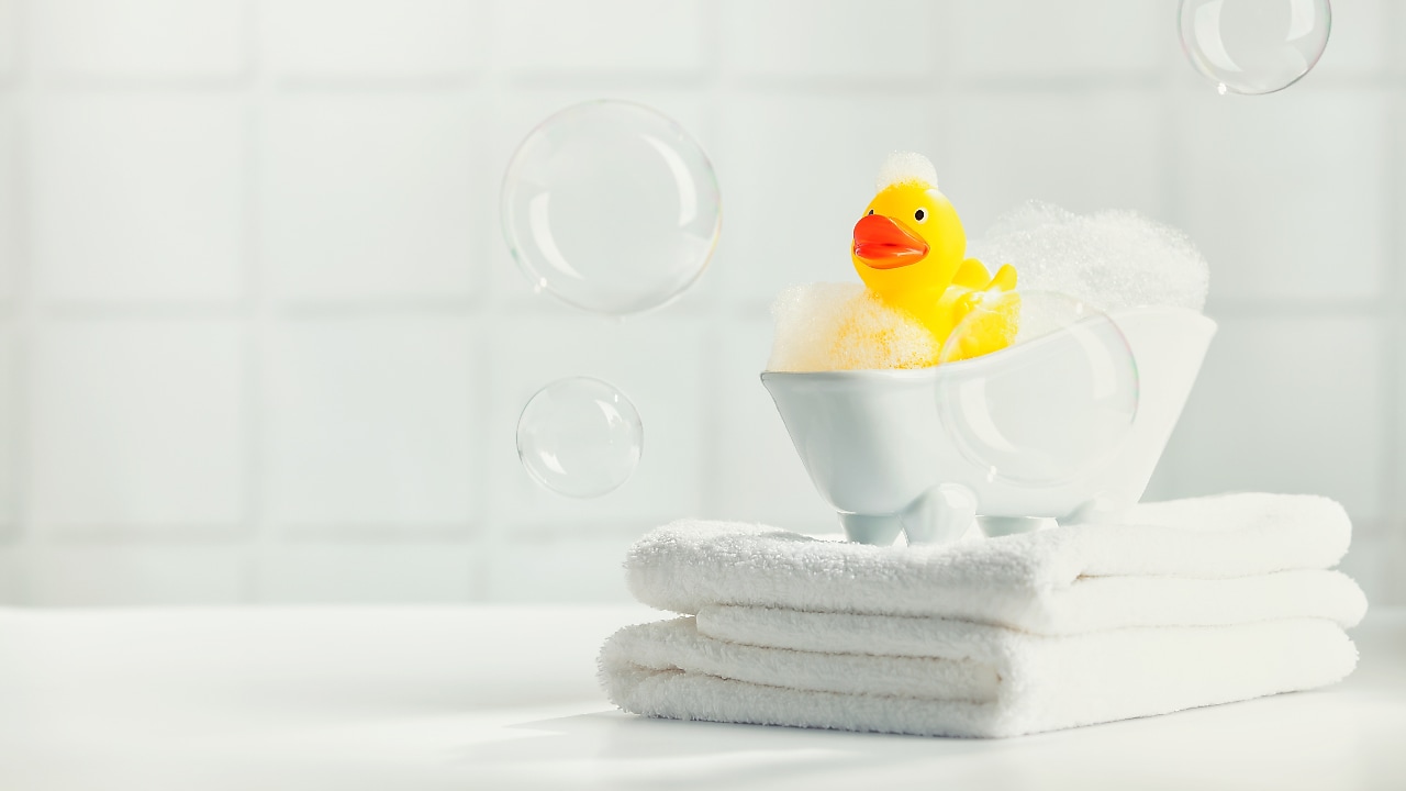 Shower clothes and a duck