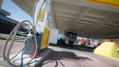 Shell Venster 2 2015-Cover LNG