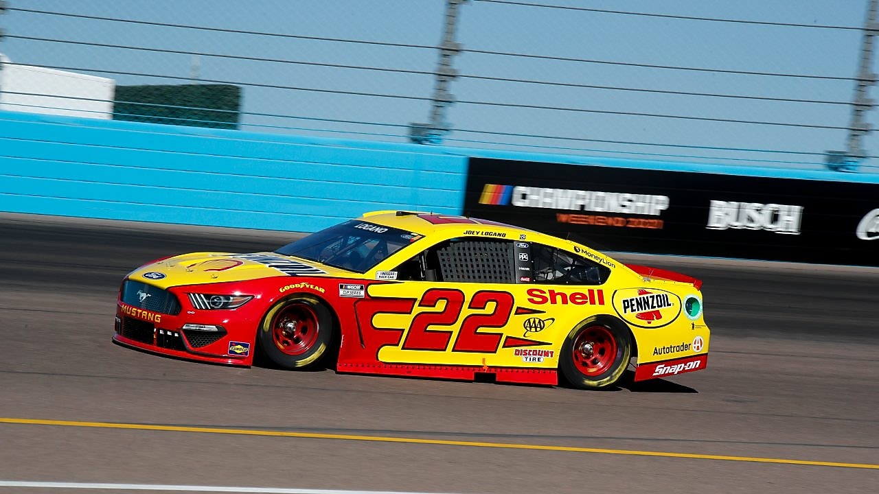Team Lagano with Penske at the pit