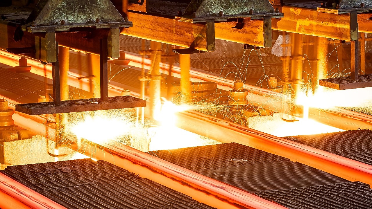 Fire-resistant hydraulic fluids