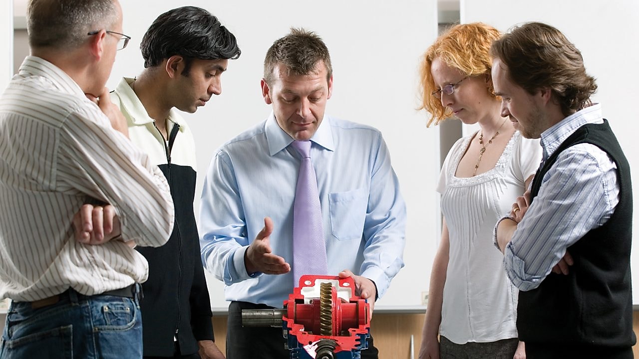 Lubecoach provides training in early warning recognition