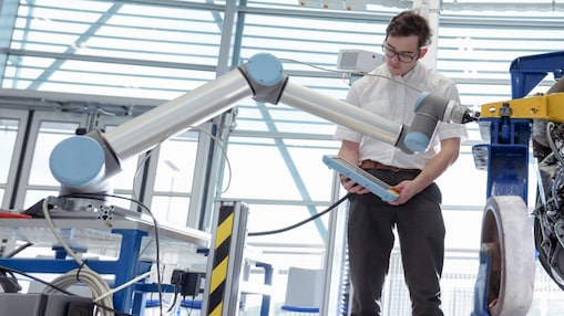 Services for robotics manufacturing sector