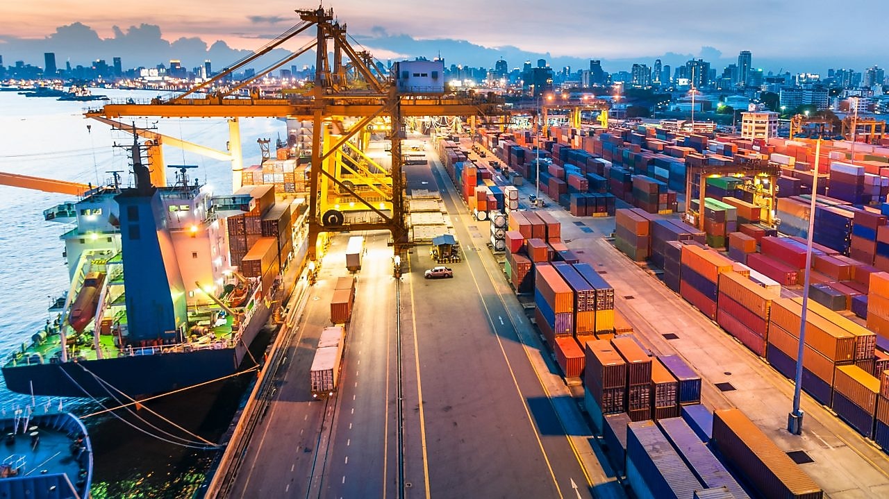 A Shell storage facility indicates the vast capabilities of Shell