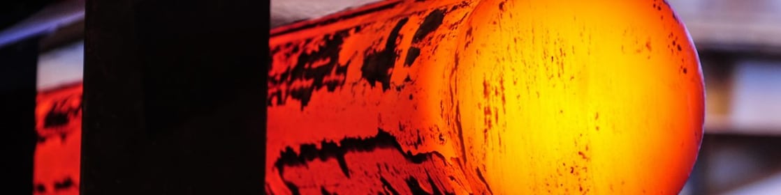 Glowing metal rod
