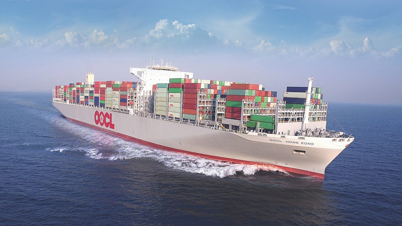 Shell provides OOCL its integrated lubrication solutions for the world’s largest container ship