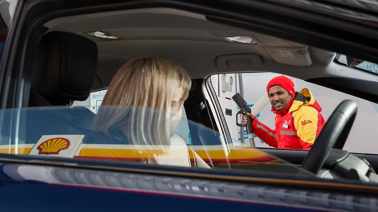 Hydrogen refuelling available on Shell forecourt