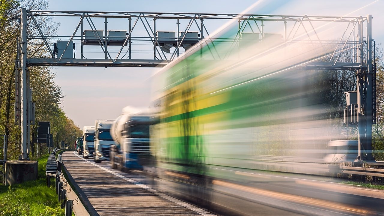 Lorries toll bridge