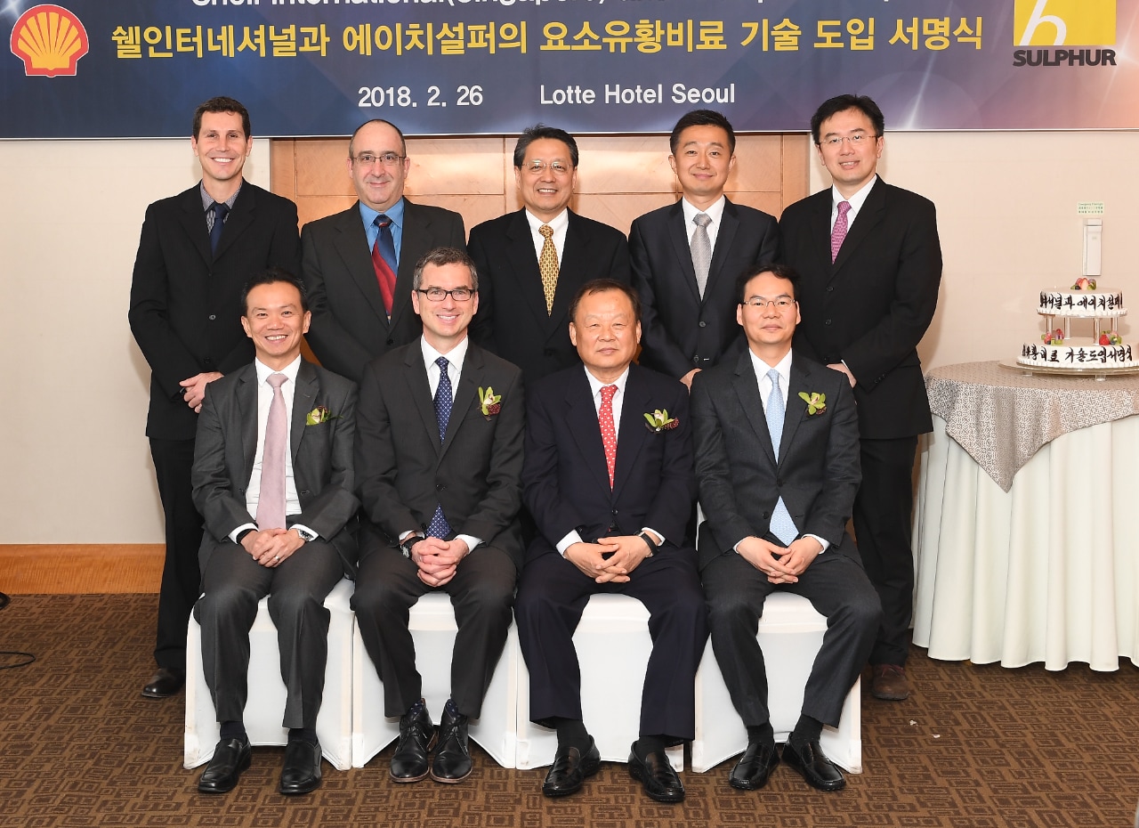 Top row, from left to right: Jason O’Brien, Shell Thiogro Technical Services Manager; Rafael Garcia, Shell Thiogro Technical Implementation Manager; Andrew Ghim, Senior Advisor H Sulphur Corp; Richard Han (Han Minsu), GM International Sales H Sulphur Corp; Steven Sutanto, Sandvik Process Systems Regional Sales Manager Asia-Pacific Seated, left to right: Yew Chong Tan, Shell Sulphur Solutions Global Business Development Manager; David Fillo, Shell Thiogro Global Business Manager; Yoo YoonChul, Chairman H Sulphur Corp; Sean Yoo (Yoo SunKyung), CEO H Sulphur Corp