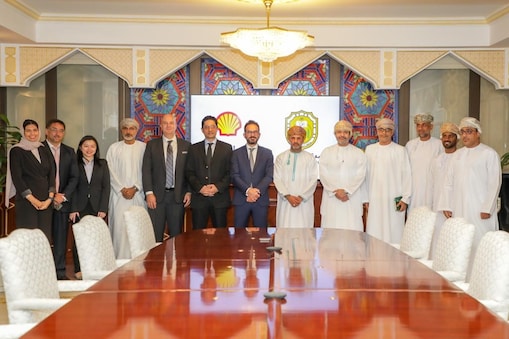 From left to right: Rabab Balushi, Malek Abu Rumman, Lim Yan Ning, Said Al-Rawahi, Peter Zissos, Zain Hak, Walid Hadi, H Sayyid Dr Fahad Bin Al Julanda Al Said, Al-Balushi Mohammed, Prof. Salim Hamoud Al Harthi, Dr. Amer Saif Al Hinai, Ahmed Khalfan Al Mayahi, Dr. Talal Yasser Al Shukaili