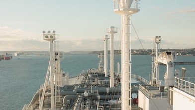 Crude and products/chemical vessels