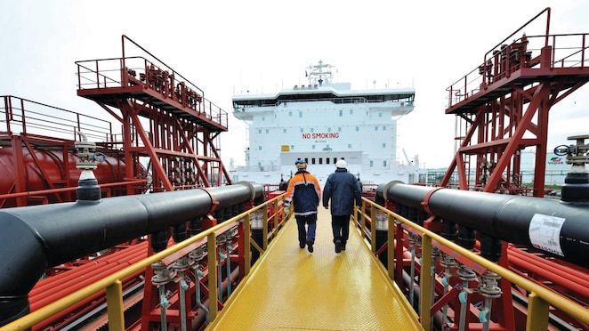 Shell Chemical Magazine Autumn/Winter 2009 global marine logistics Operation