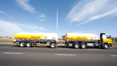 Shell Truck for Supply and Distribution
