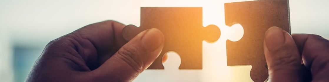 Business people are taking puzzles to connect. Ideas about building a business network.