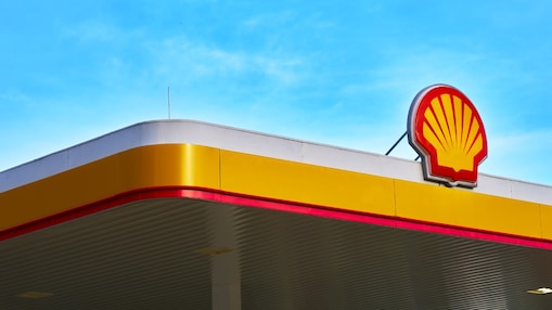 Close view of a Shell retail forecourt canopy with Pecten.