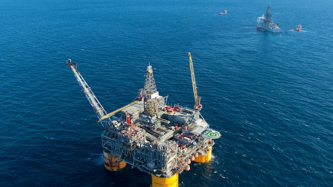 Shell completes acquisition of working interest in the Ursa platform in Gulf of America