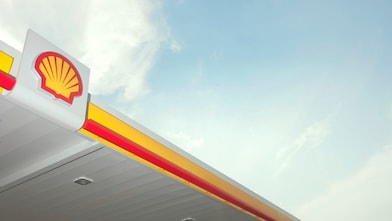 Shell pecten logo on refueling station