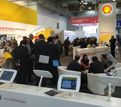 Shell Energy Europe’s stand meeting and discussion at E-world 2016