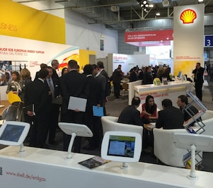 Shell Energy Europe’s stand meeting and discussion at E-world 2016
