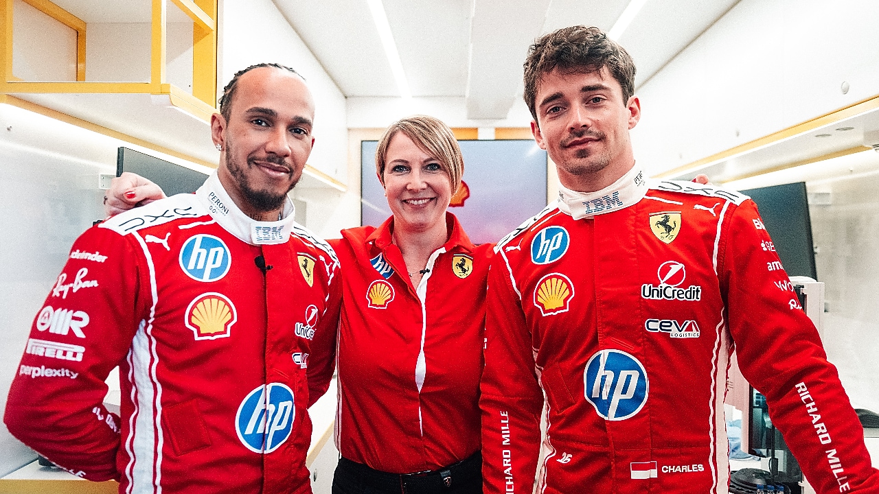 Lewis Hamilton, Valeria Loreti and Charles Leclerc in the Shell Track Laboratory
