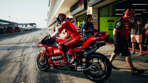 Red petrol tank with Shell V-Power label