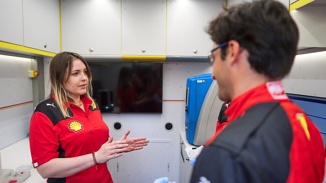 two champions discussing