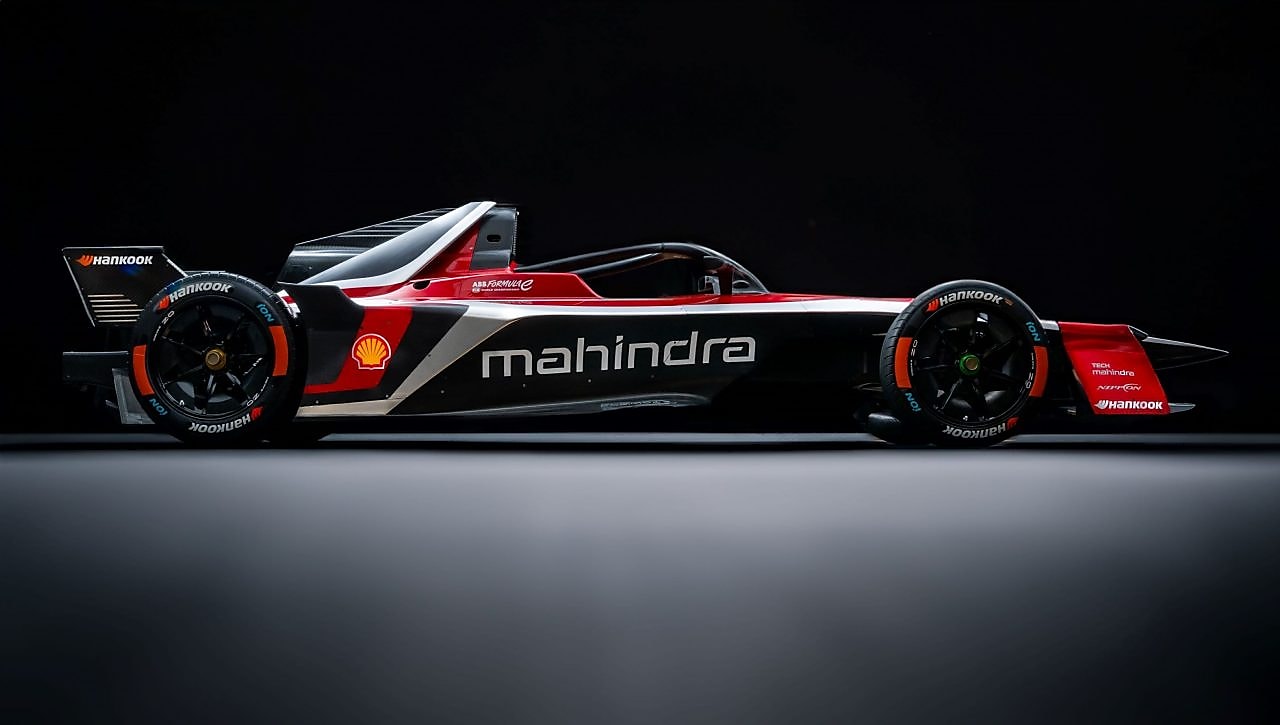 Nissan racing outlet